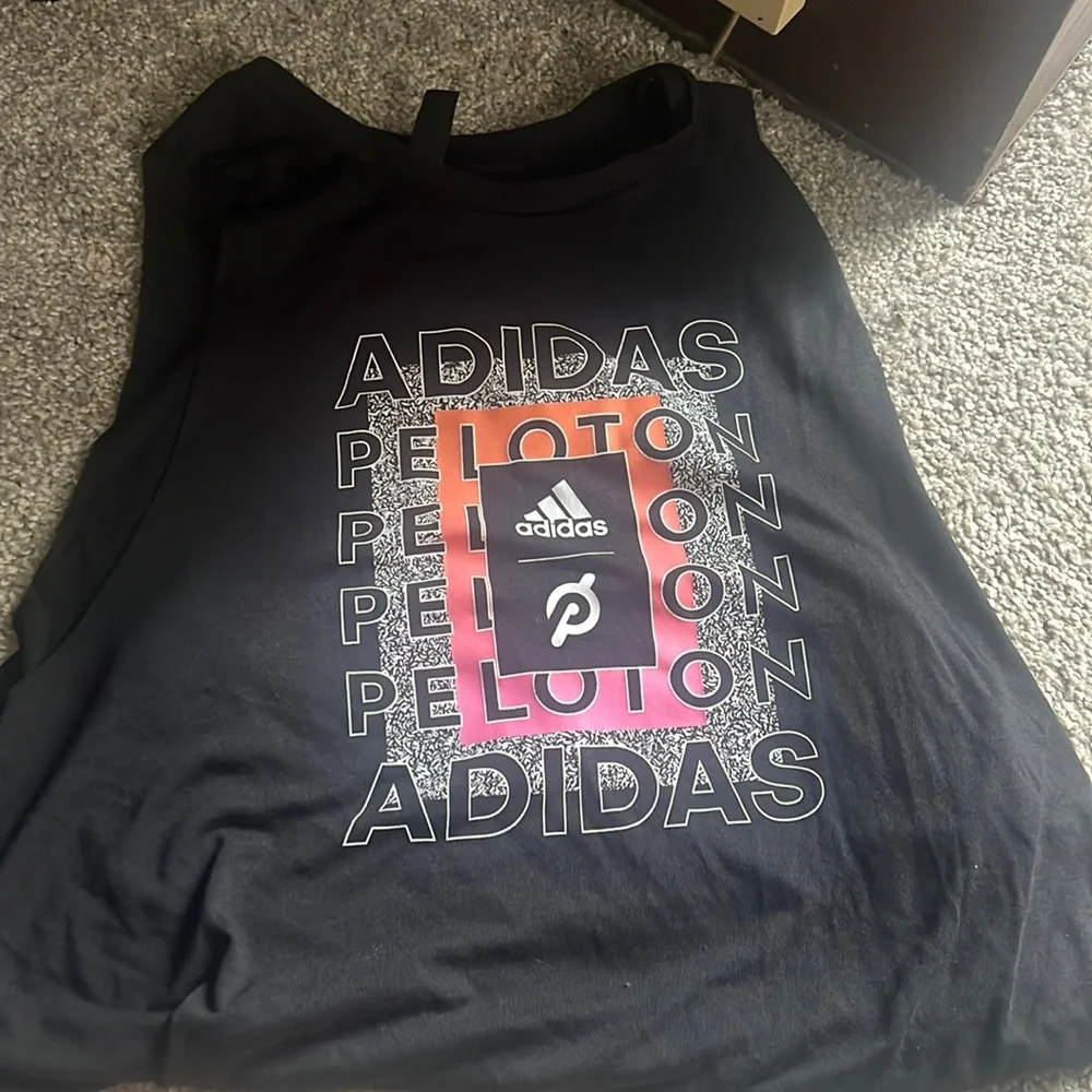 Peleton tank - Picture 1 of 2